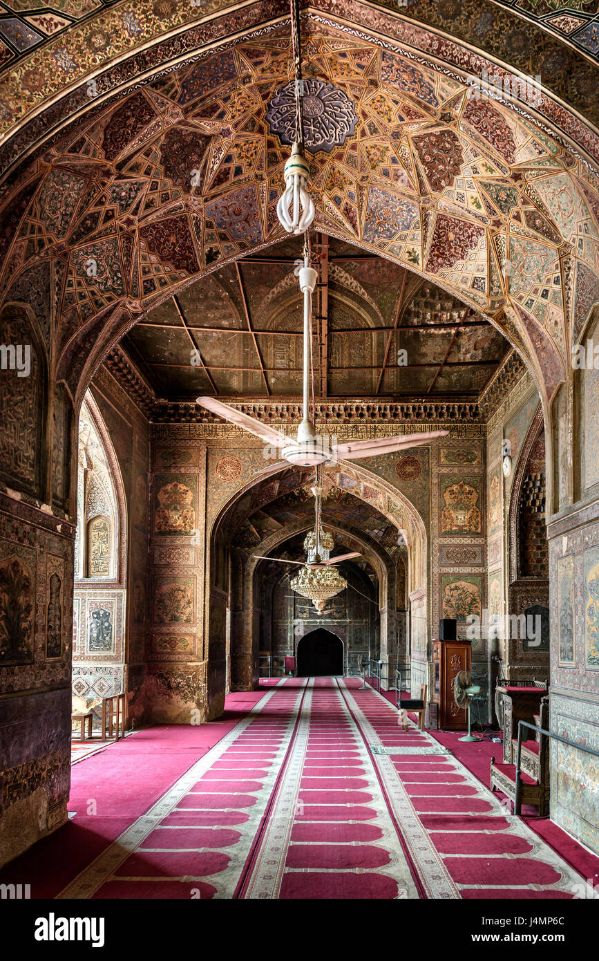 La parete interna di antiche Wazir Khan moschea, Lahore, Pakistan Foto Stock