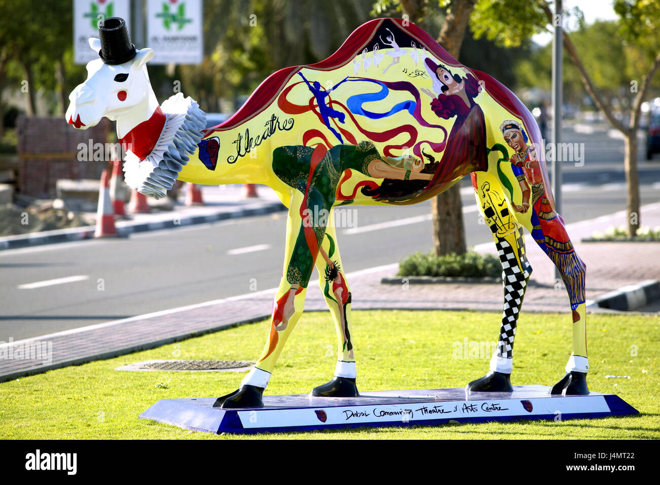 Emirati Arabi Uniti Dubai, il teatro e il Centro delle Arti, scultura, "cammello", luminosamente VAE, penisola araba, il Medio Oriente, capitale, Dubai teatro comunitario, il Centro delle Arti, plastica, colorfully, multi-coloredly, arte, cultura, luogo di interesse, turismo Foto Stock