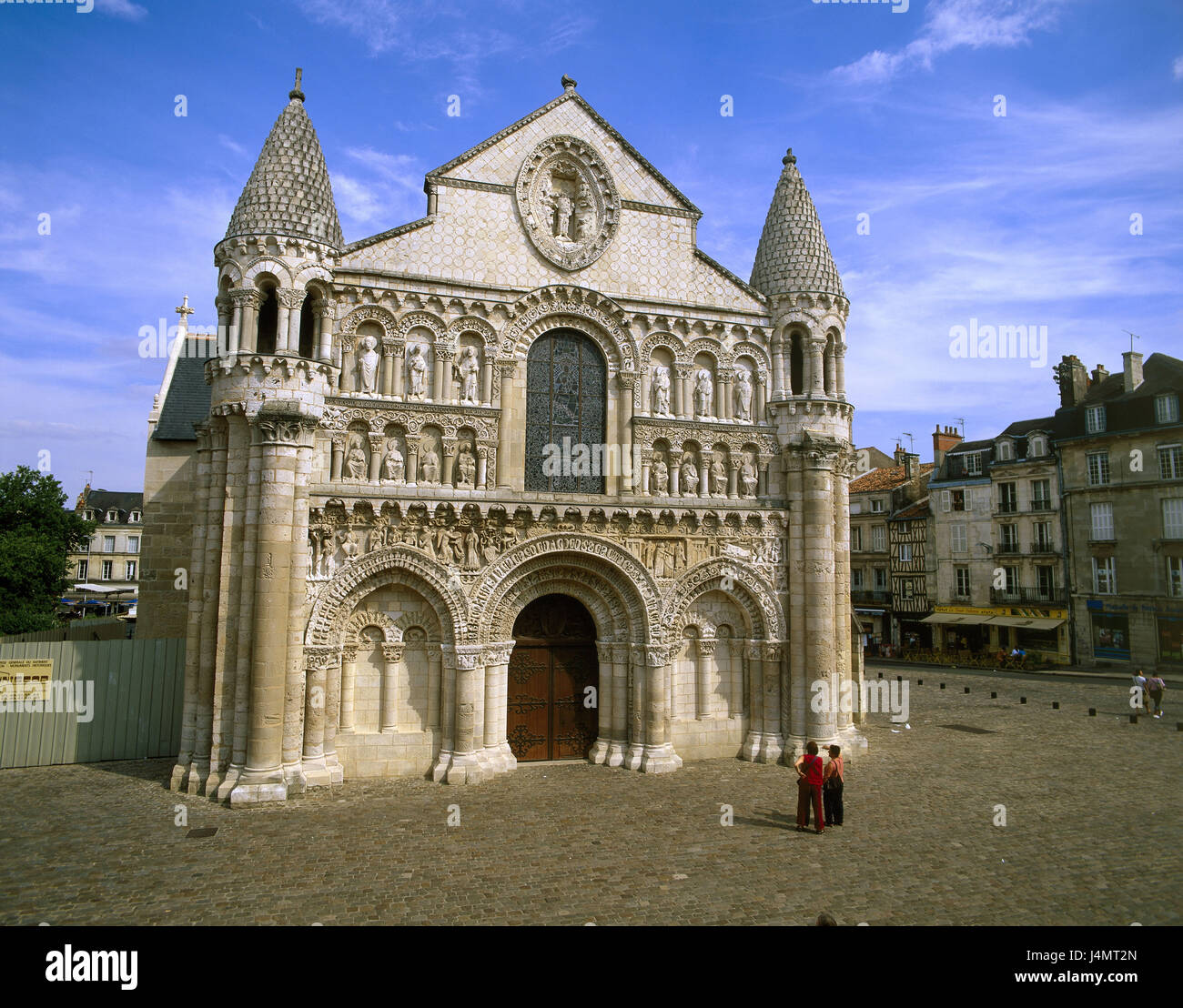 Francia, Poitiers, Notre Dama la grandee, portale Europa, dipartimento di Vienna, città, chiesa, Notre-Dame-la-Grande, 11-12 sec., la struttura presenta uno stile architettonico, architettura, intervallo di input, false portali, facciata, statue, cultura, arte, luogo di interesse Foto Stock