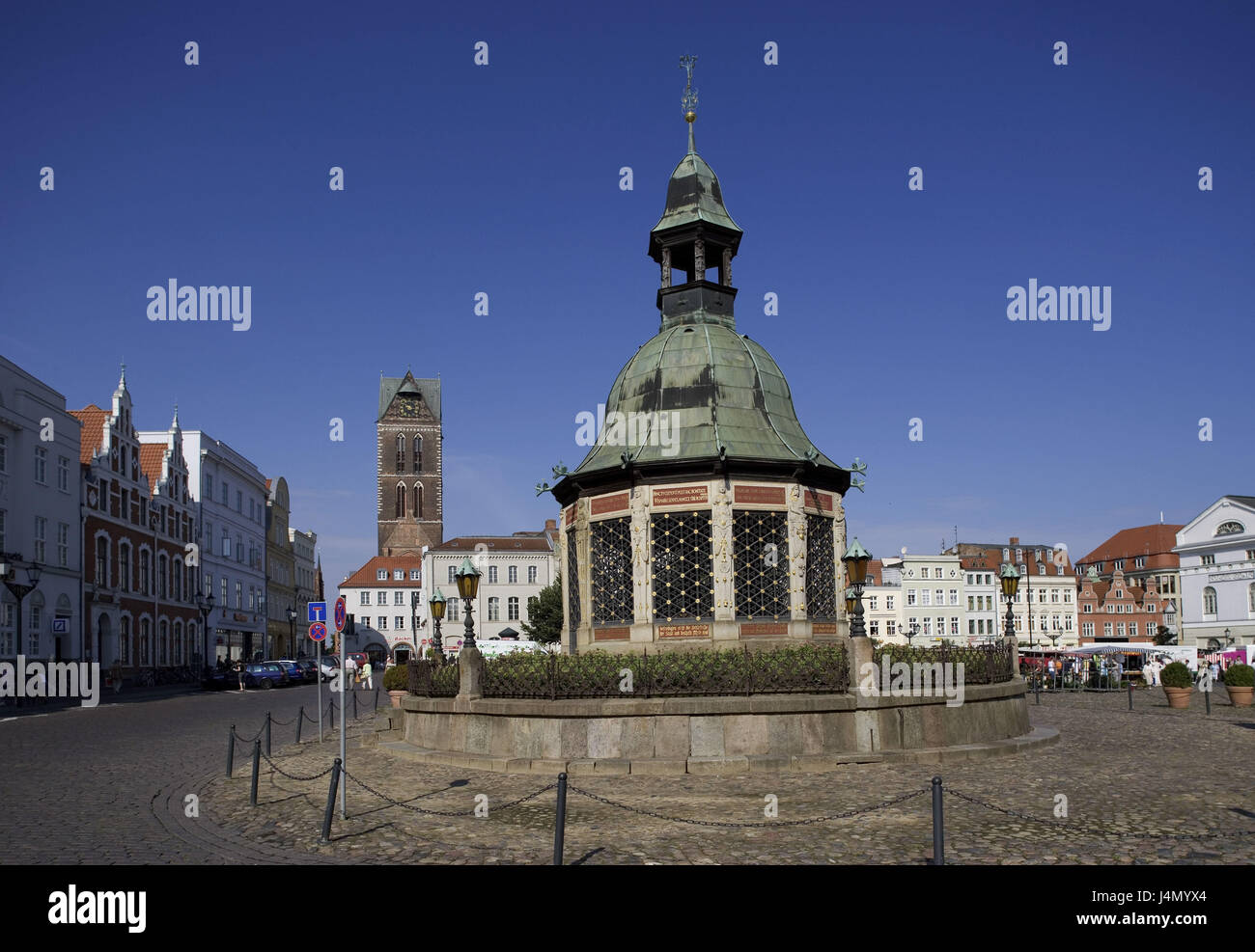 Germania, Meclemburgo-Pomerania occidentale, cittadina anseatica di Wismar, marketplace, acqua arte, Foto Stock