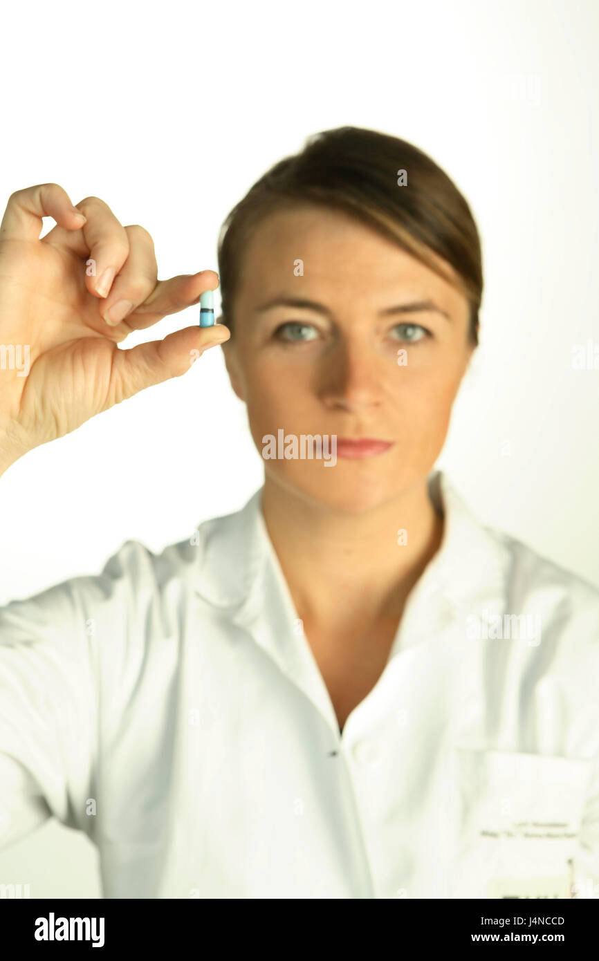 Medico, di droga, capsula, attesa, punto, sfocatura, industria farmaceutica, farmacologia, ricerca, nuovo sviluppo, sviluppo, persona, ricercatore, donna, scienziato, infermiere, medicina, presente, mano, dito, dare, offerta, Pharmazeutika, trattamento, guarigione, farmaci generici, ingrediente attivo, farmaco, malattia, salute, all'interno, Foto Stock