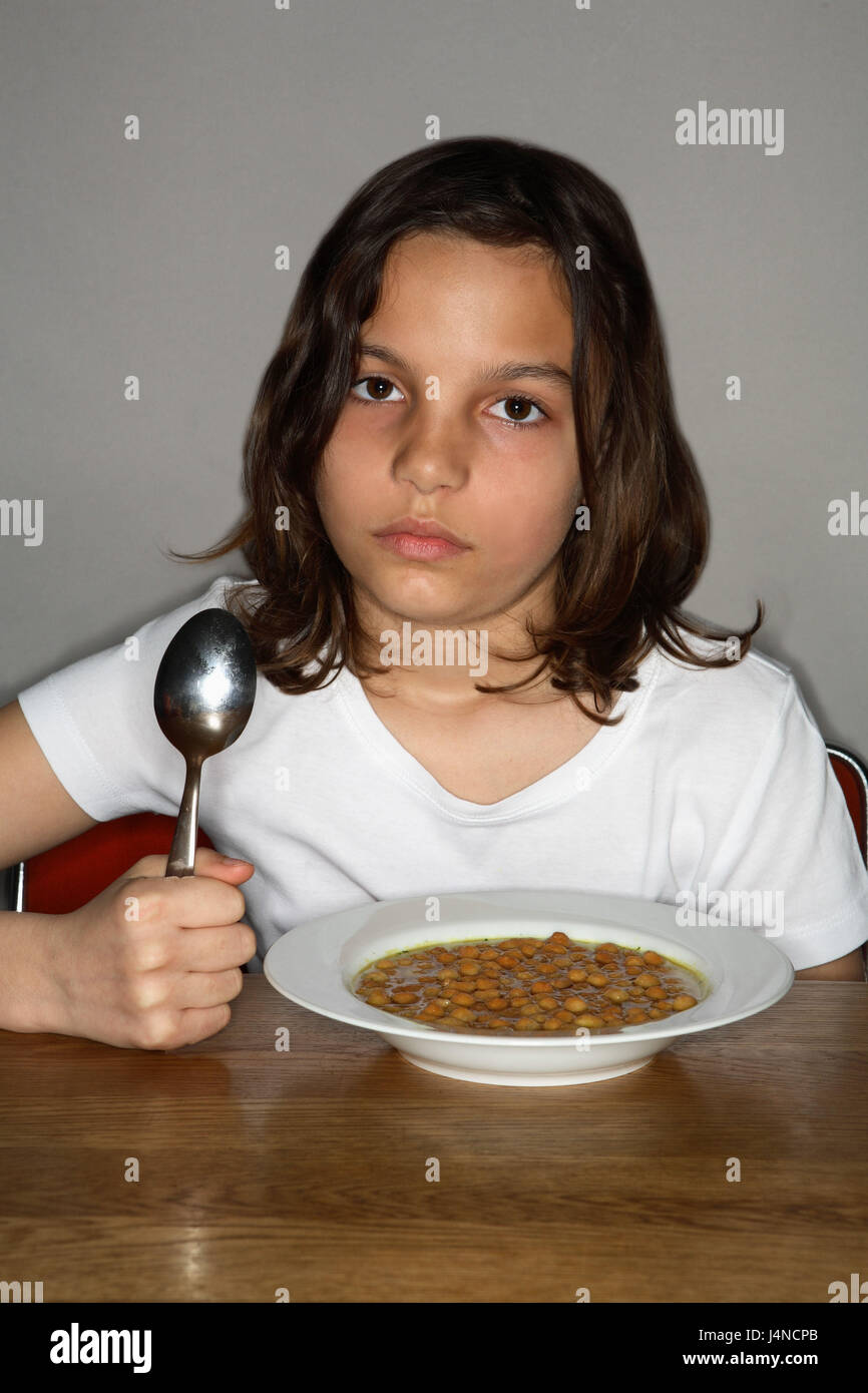 Le ragazze, mangiare maniere, zuppa piatti, cucchiai, metà ritratto, Foto Stock