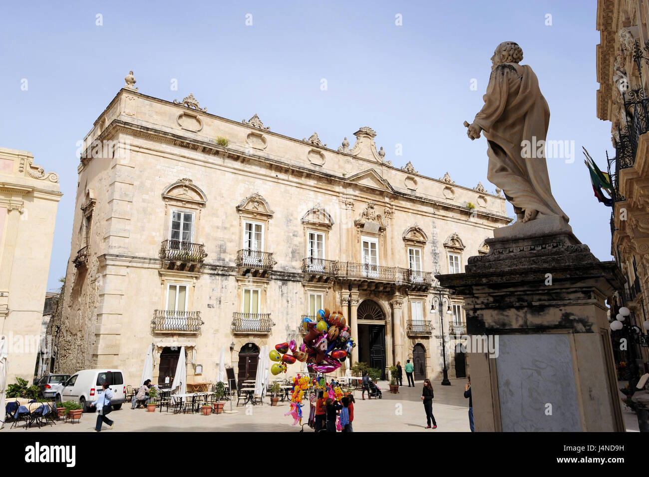 L'Italia, sicilia, Siracusa e Ortigia, Piazza Duomo, statua, a lato, Foto Stock