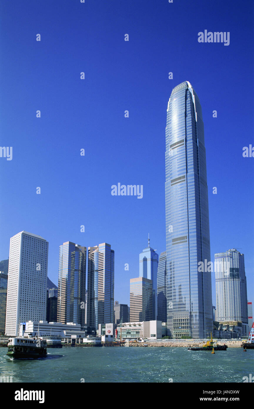 Cina, Hong Kong, Hong Kong, Islanda, skyline, Victoria Harbour, mare, Asia, paese, città, città cosmopolita metropoli, vista città, grattacielo, alta sorge, architettura, due IFC, 2-IFC, centro Internazionale delle Finanze, porto, Navigazione, traghetto, navi, il traffico navale, Star-Ferry, traghetti, mezzi di trasporto, il trasporto personale, pontili, copia di spazio, Foto Stock