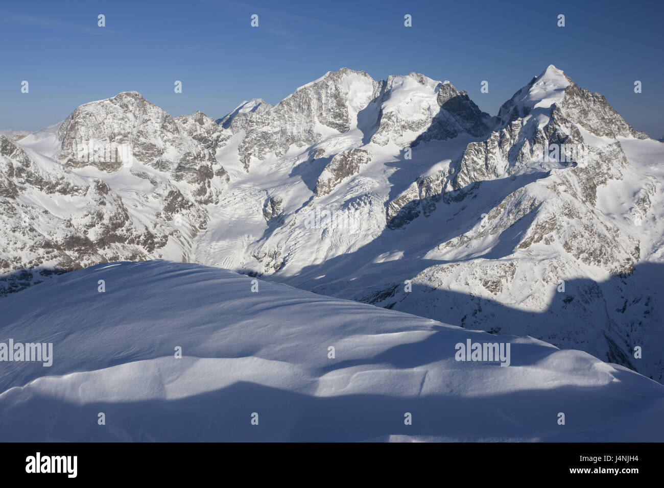 La Svizzera, l'Engadina, Corvatsch, visualizzare il Piz Bernina Piz Roseg, inverno, Foto Stock