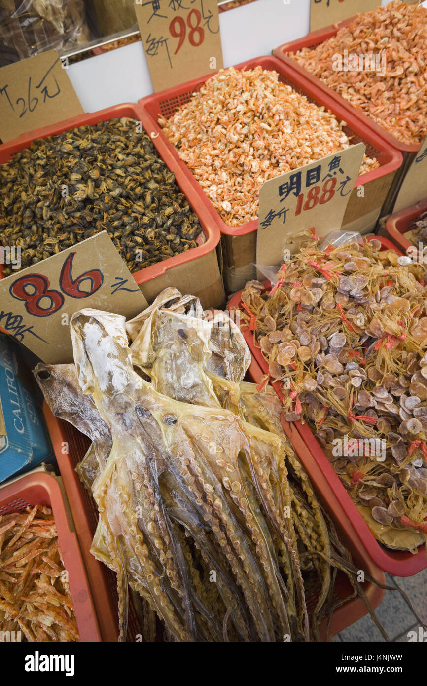 Cina, Hong Kong, Chinatown, business, vendite, frutti di mare, dryly, Asia, città, negozi, business street, mercato, shop, fare acquisti, shop, vendere, alimentari, i commercianti e i gamberetti, gamberi, pesce secco, seppie, Oktopus, specialità, asiatici, in cinese Foto Stock