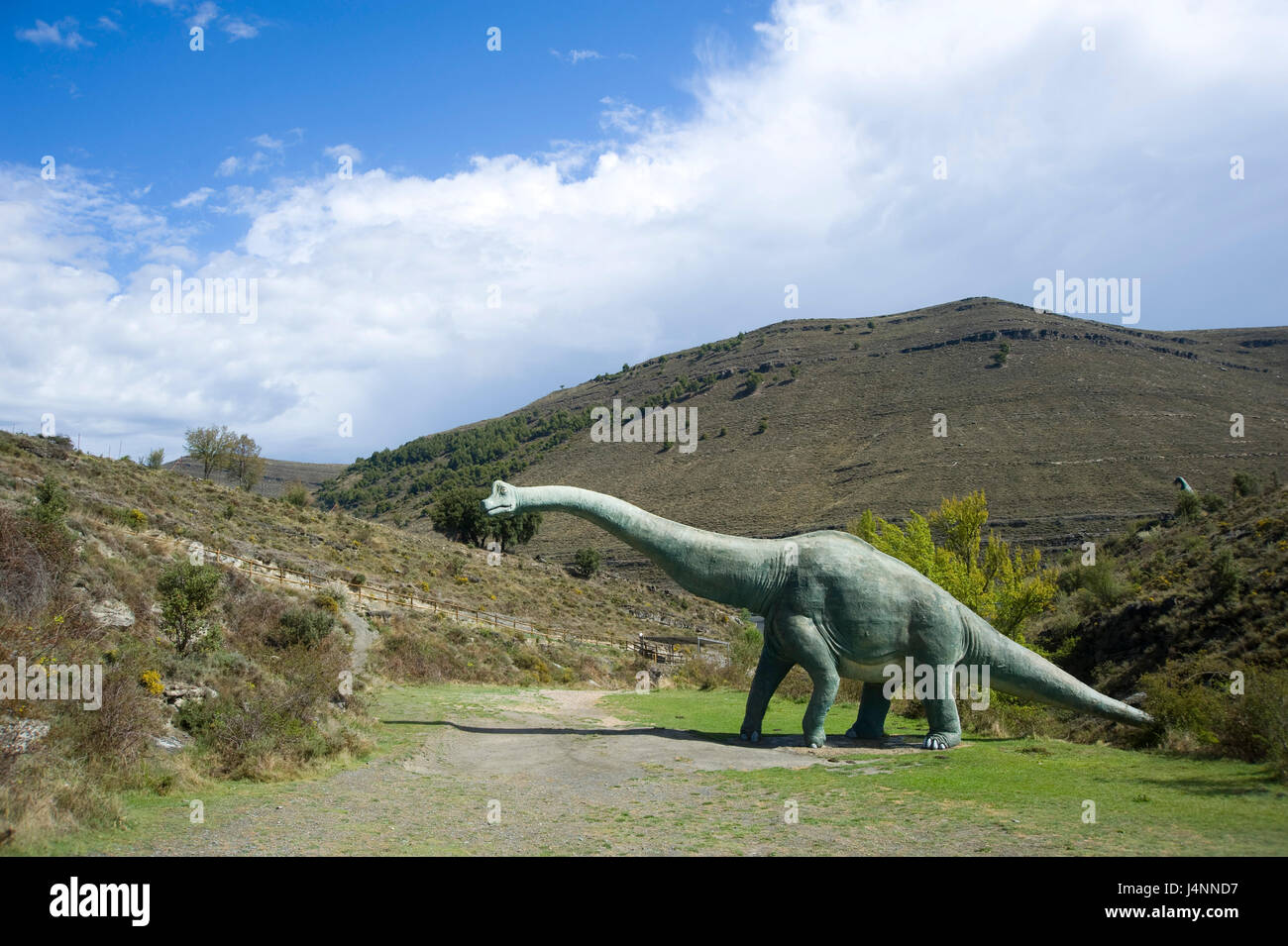 Replica di dimensioni reali di Brachiosaurus sauropod dinosaur. Valdecevillo sito nelle vicinanze di ENCISO village, La Rioja, Spagna. Foto Stock