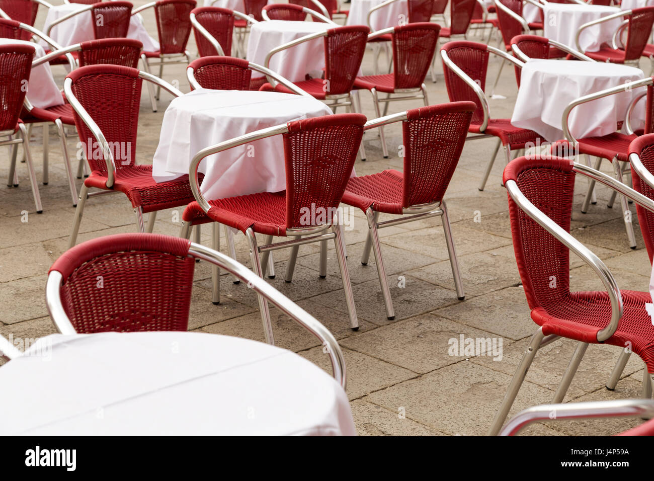 L'Italia, Venezia, cafe tavolo e sedie. Foto Stock