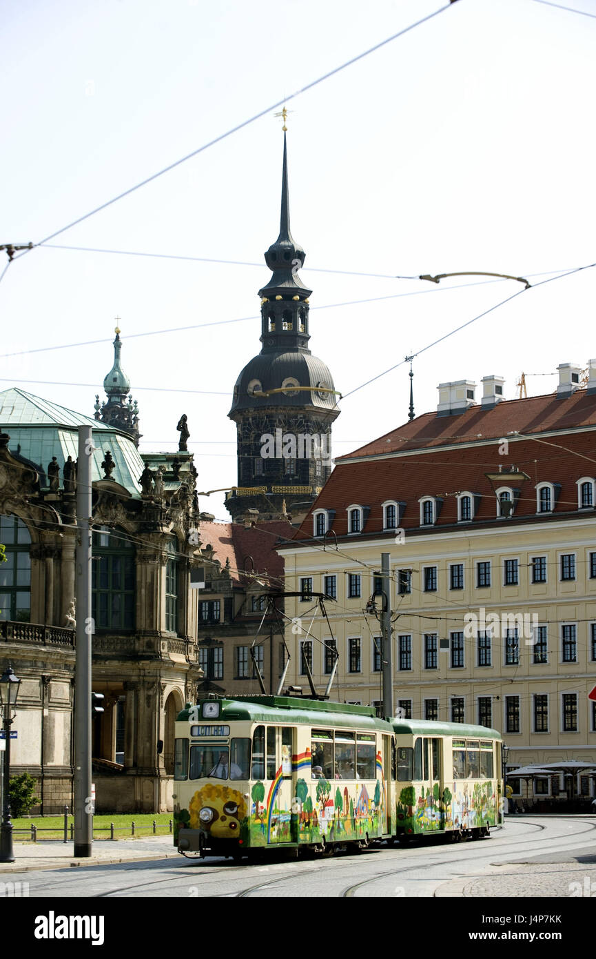 In Germania, in Sassonia, Dresda, Città Vecchia, la piazza postale, marito casalingo di attacco, tram, Foto Stock