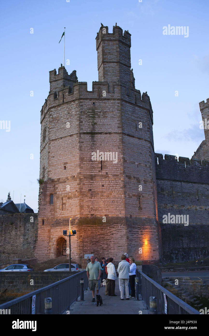 Il Galles, Gwynedd, Caernarfon Castle, luce della sera, turistico, Foto Stock