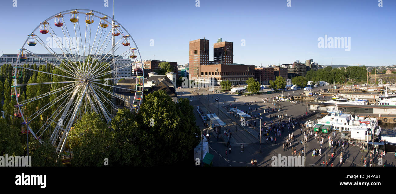 Norvegia, Oslo, vista città, municipio big dipper, Foto Stock