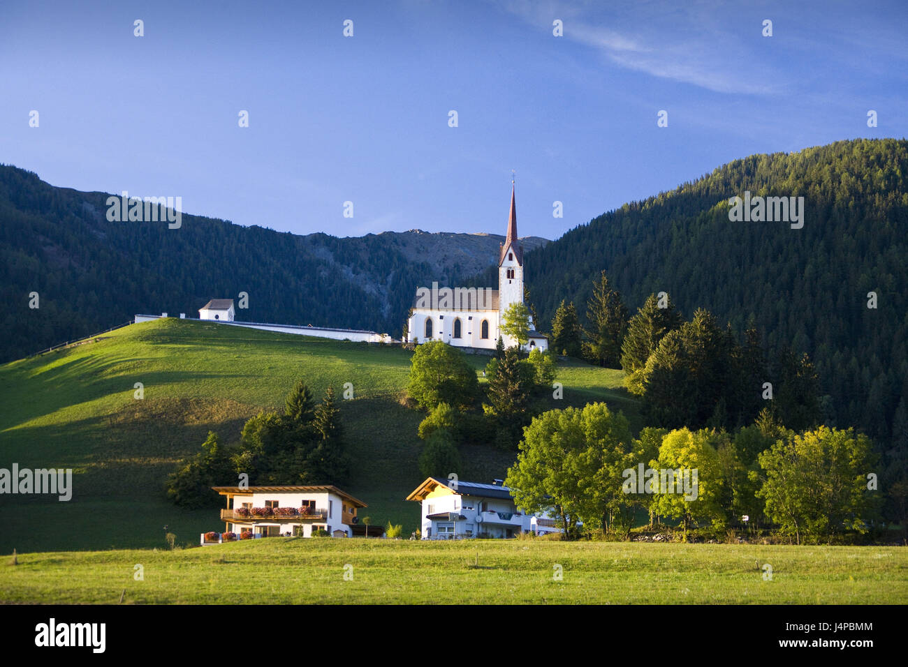 Austria, Tirolo, Sillian, chiesa, case, Foto Stock