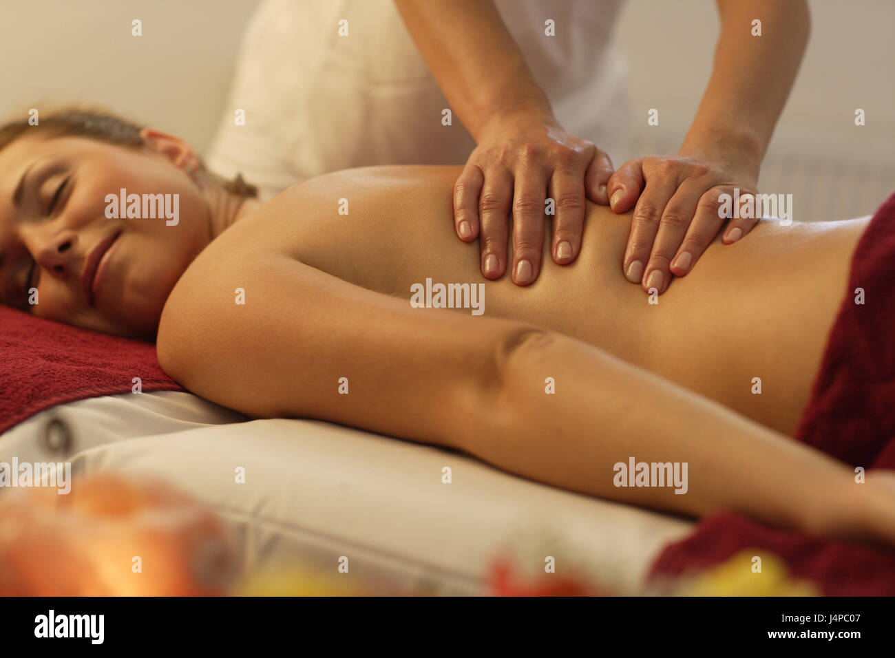 Donna, benessere, Massaggi, modello rilasciato, Foto Stock