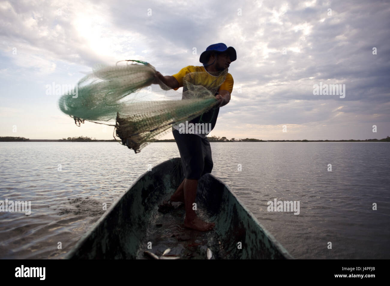 El Salvador, Isla Montecristo, barca, pescatore, rete, scaricare, luce posteriore, Foto Stock