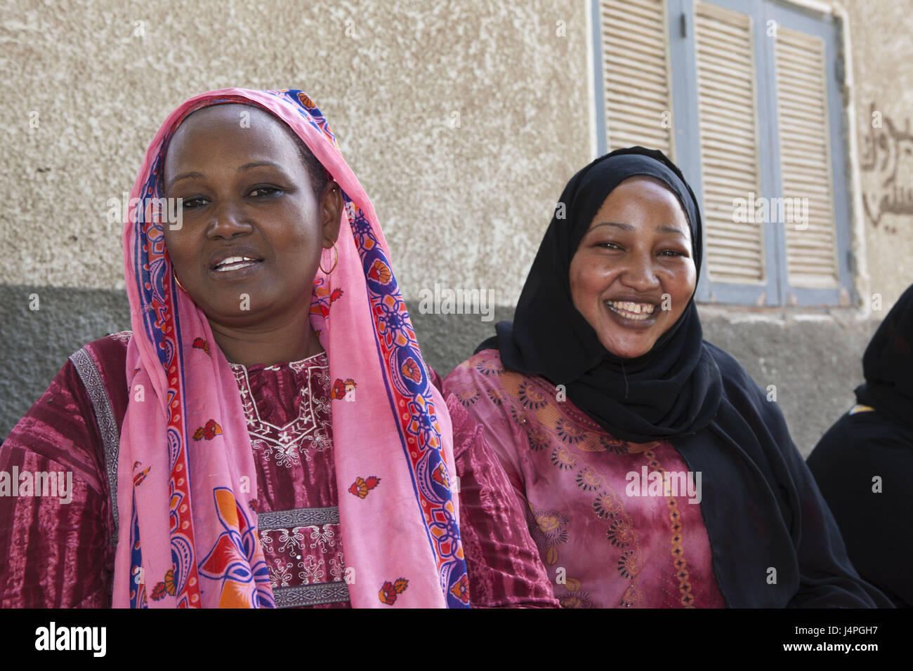 Le donne, Nubisches villaggio sull'Isola Elefantina, Aswan, Egitto, Foto Stock