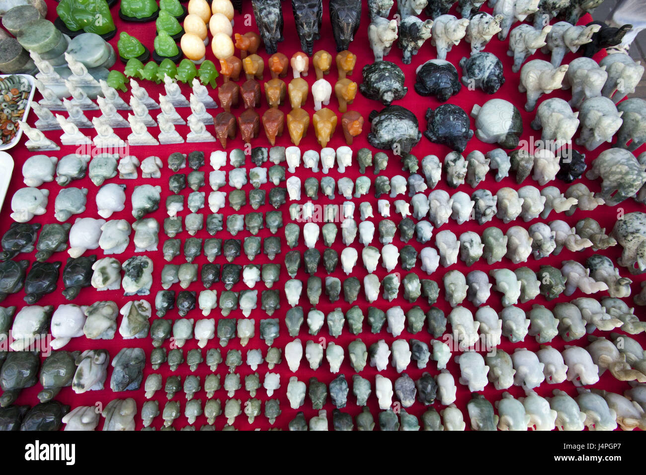 Thailandia Chiang maggio, street market, negozi di souvenir, jade carving, caratteri, Foto Stock