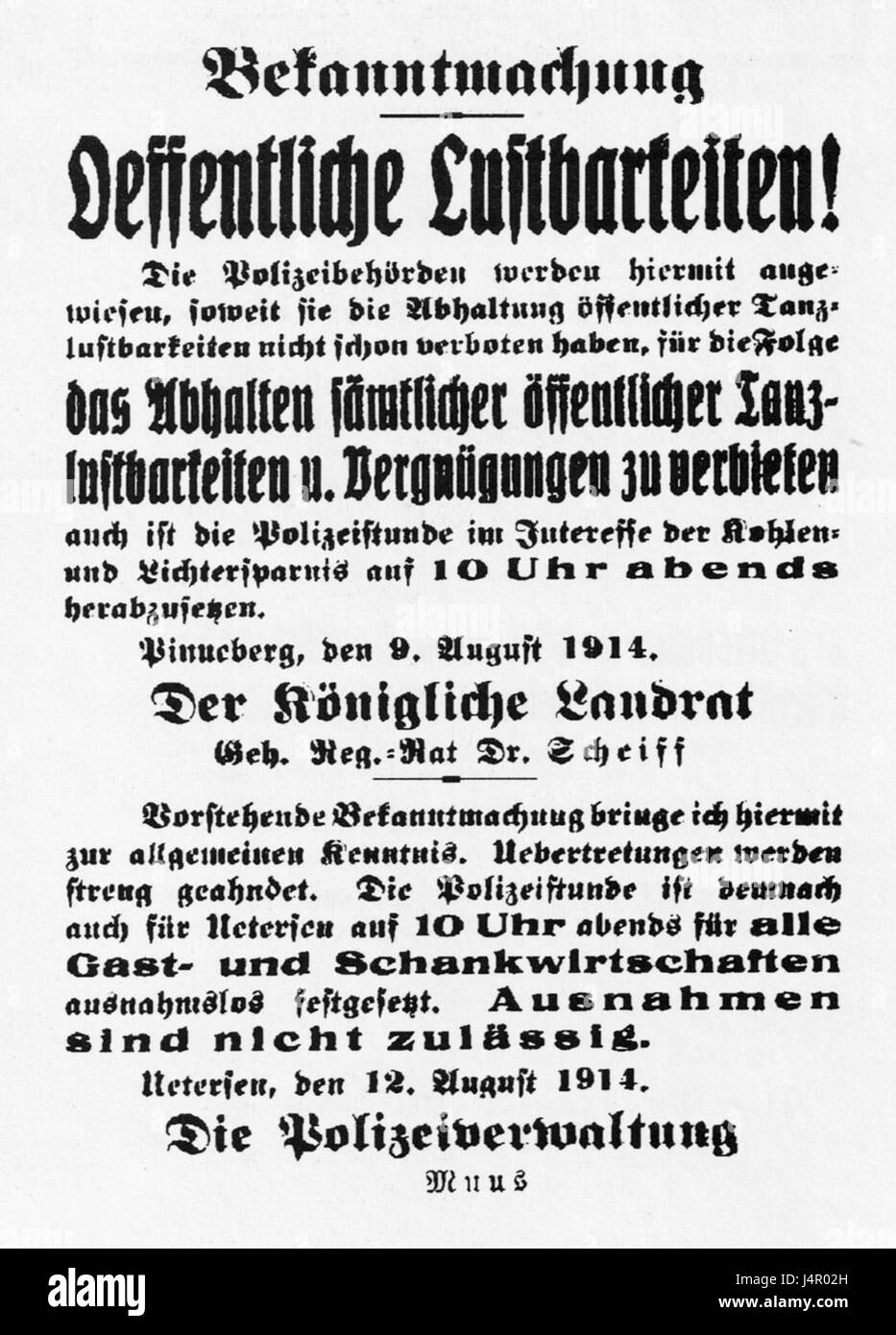 Questo avviso pubblico da parte di Uetersen nell'agosto 1914 annuncia l'intrattenimento locale e festeggiamenti pubblici. Funge da documento storico della Germania antecedente alla prima guerra mondiale, che descrive la vita sociale e le riunioni pubbliche dell'epoca. Foto Stock