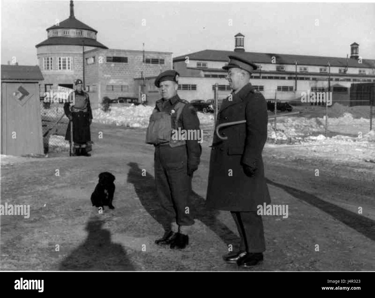 Questo titolo si riferisce a un'esposizione tenuta a Trois-RiviÃ¨res, situata vicino a un campo militare nel 1942, evidenziando il contesto storico e gli eventi durante la seconda guerra mondiale in Canada. Foto Stock