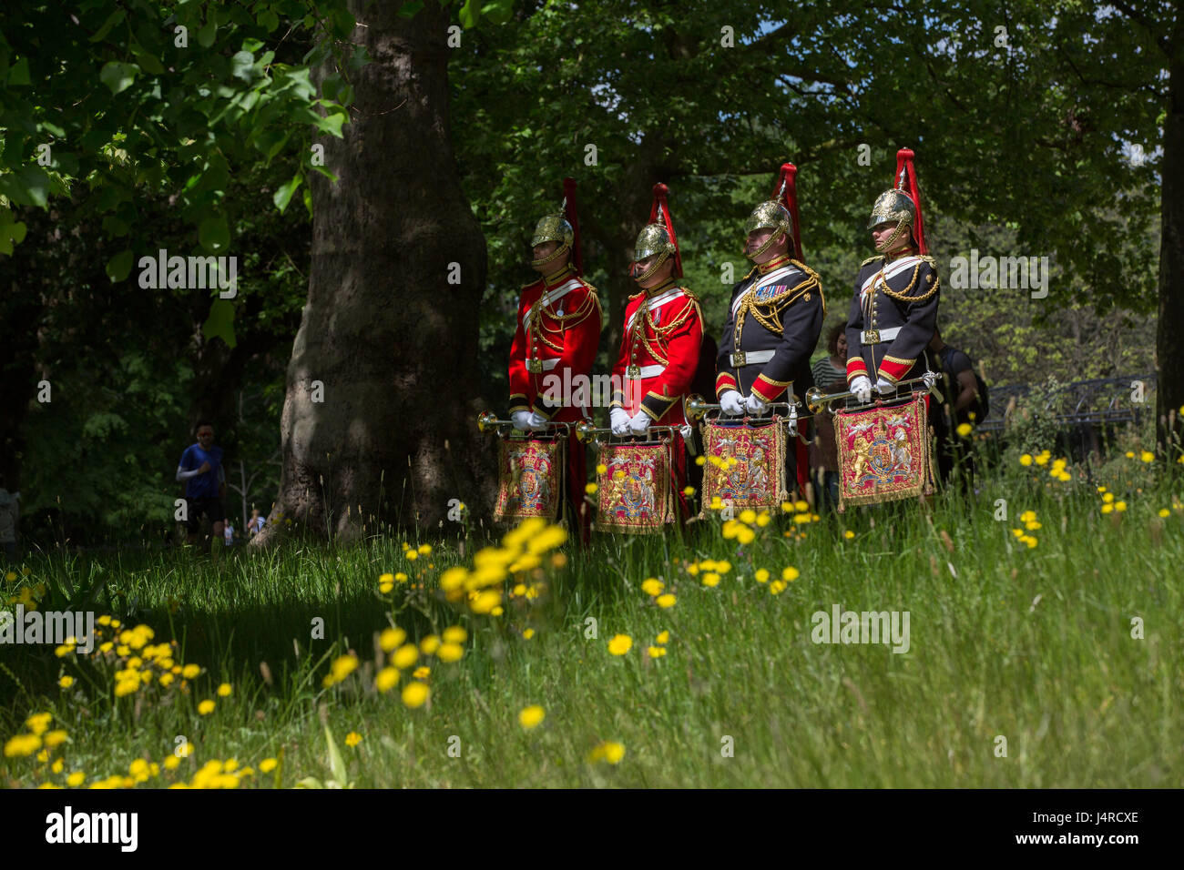 Parata annuale e di servizio della cavalleria combinato di vecchi compagni Association presso il Memoriale di cavalleria in Hyde Park di Londra. Foto Stock