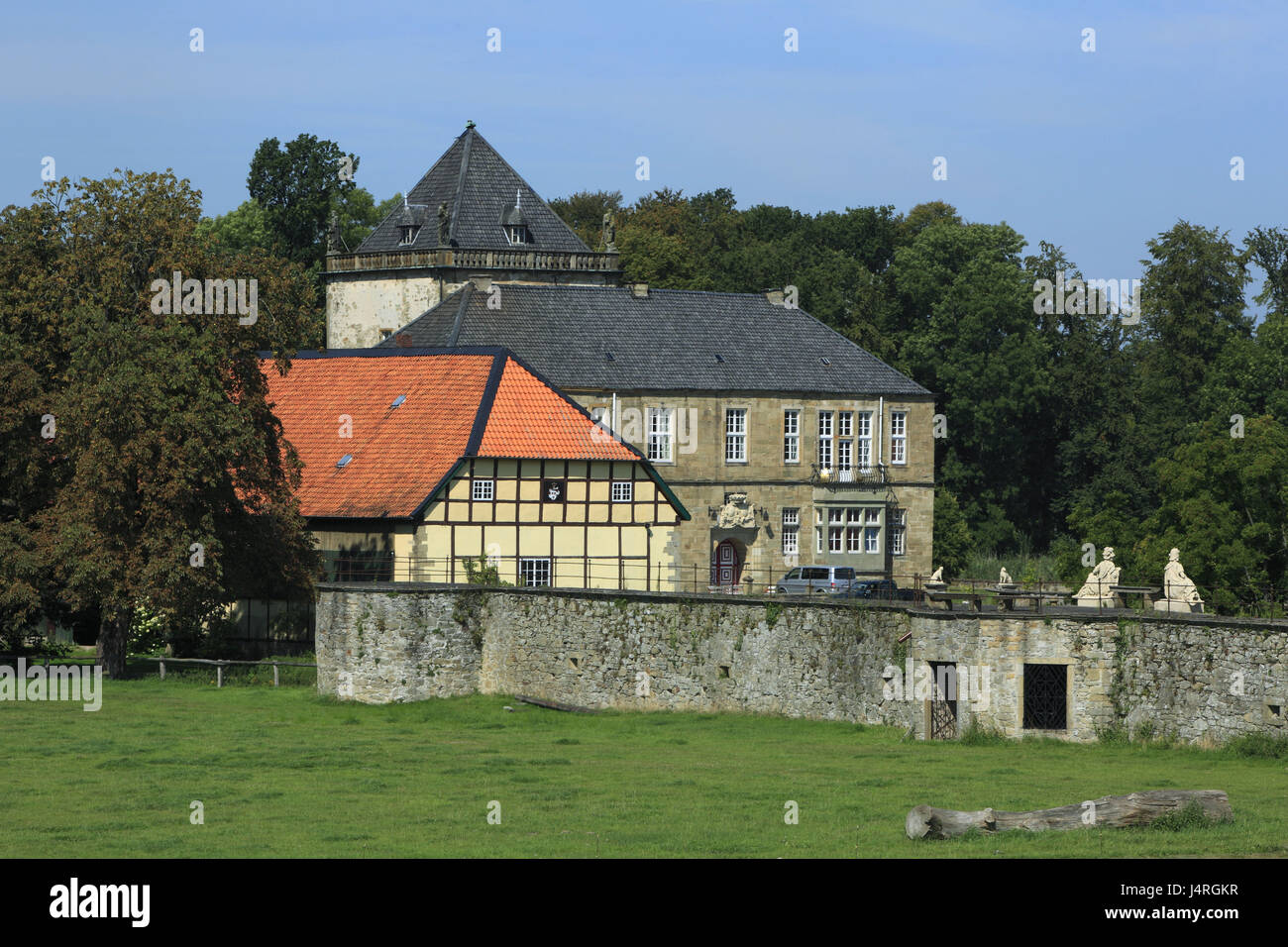 Germania, Melle, Hare's Valley, riserva naturale del nord del Teutoburger legno, Wiehengebirge, Osning, Osnabrück paese, Bassa Sassonia, Melle-Gesmold, castello Gesmold, Rinascimento, station wagon Foto Stock