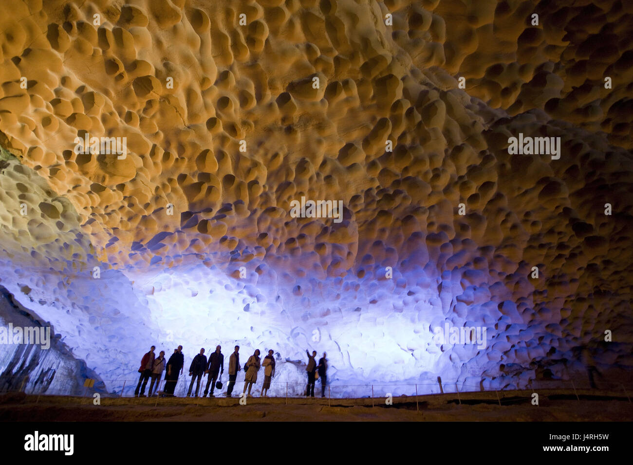 Il Vietnam, Halong Bay, cantato figlio Höhle, Visitatore, Foto Stock