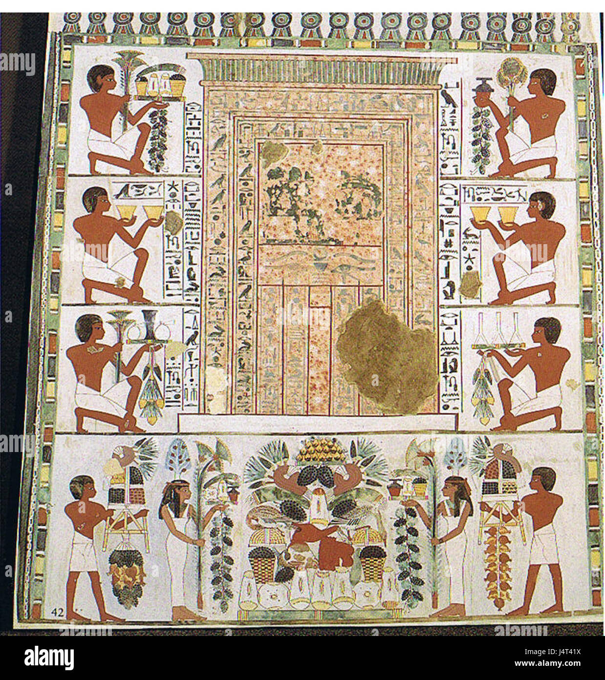 La tomba di Nakht è un'antica tomba egizia ben conservata situata nella necropoli di Tebe. Appartiene a Nakht, uno scriba e ufficiale reale durante la XVIII dinastia, e presenta intricati dipinti murali e iscrizioni. Foto Stock La tomba di Nakht è un'antica tomba egizia ben conservata situata nella necropoli di Tebe. Appartiene a Nakht, uno scriba e ufficiale reale durante la XVIII dinastia, e presenta intricati dipinti murali e iscrizioni. Foto Stock