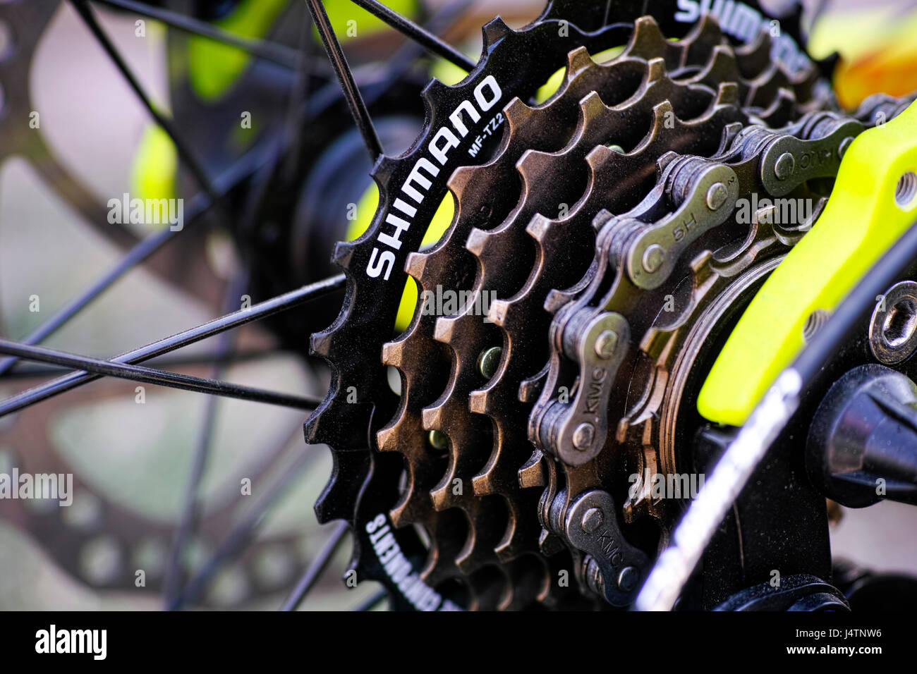 Tambov, Federazione Russa - Maggio 07, 2017 Shimano cassetta di marcia sulla bicicletta. Foto Stock