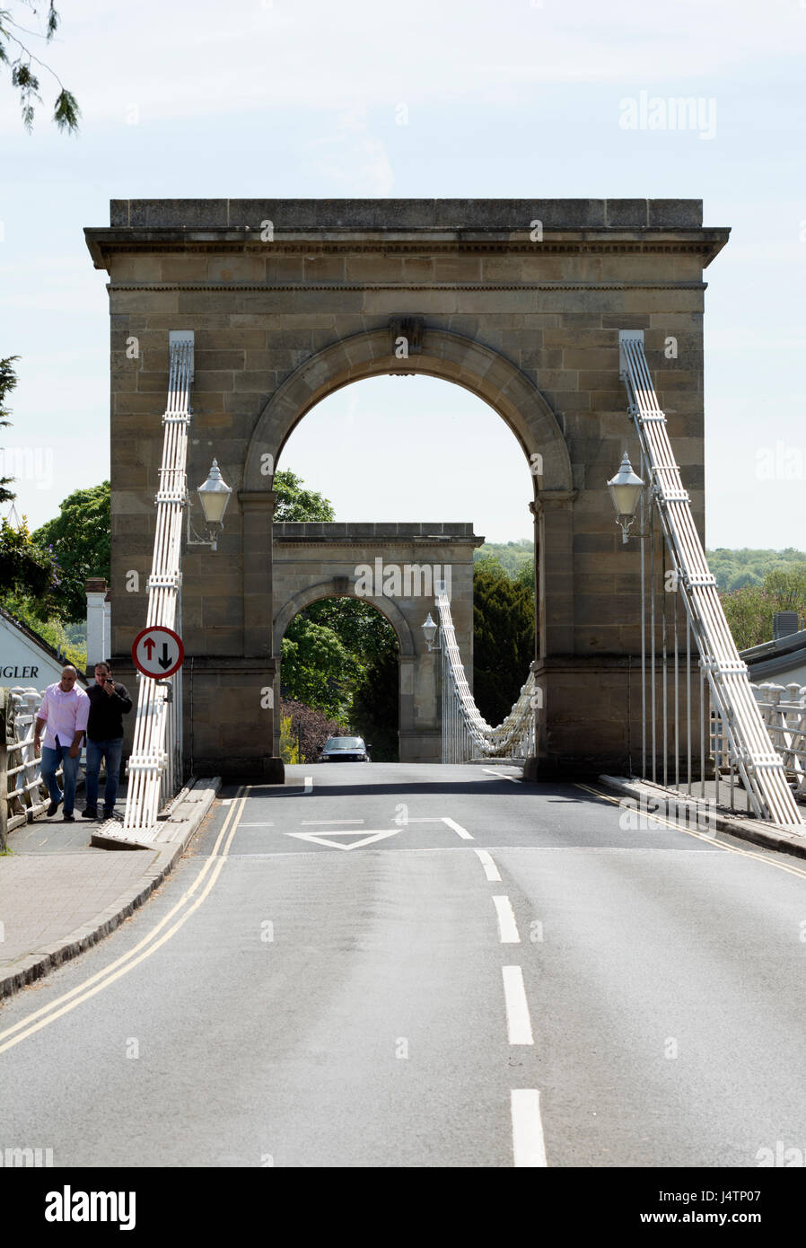 La sospensione ponte sopra il fiume Tamigi, Marlow, Buckinghamshire, Inghilterra, Regno Unito Foto Stock