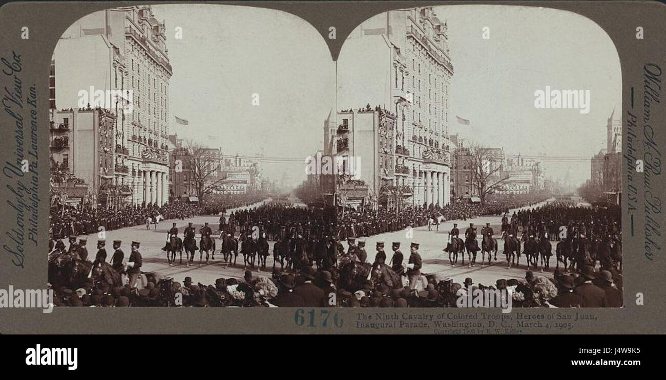 Questa voce fa riferimento alla parata inaugurale del 9th Cavalry nel 1905, un evento probabilmente legato alla storia militare. Il 9th Cavalry era un importante reggimento afroamericano dell'esercito statunitense, noto per il suo servizio durante vari conflitti, tra cui la guerra ispano-americana e le guerre indiane. Foto Stock