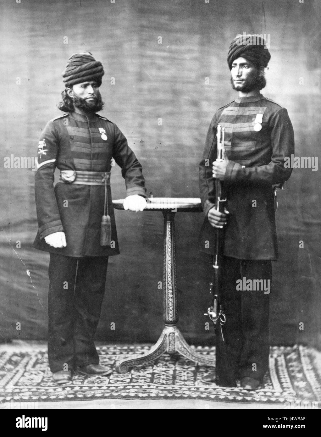 Due soldati in uniforme dell'esercito indiano Foto Stock