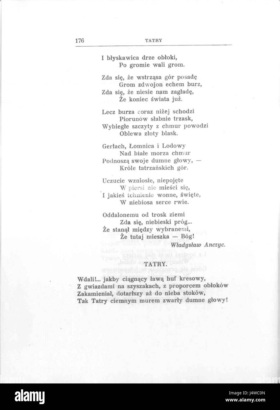 "Ziemia Polska W piesni 210" è un riferimento a una canzone patriottica polacca, che cattura i temi dell'identità, della cultura e dell'orgoglio nazionale polacchi. Rappresenta la forte connessione tra la musica e il patrimonio nazionale. Foto Stock