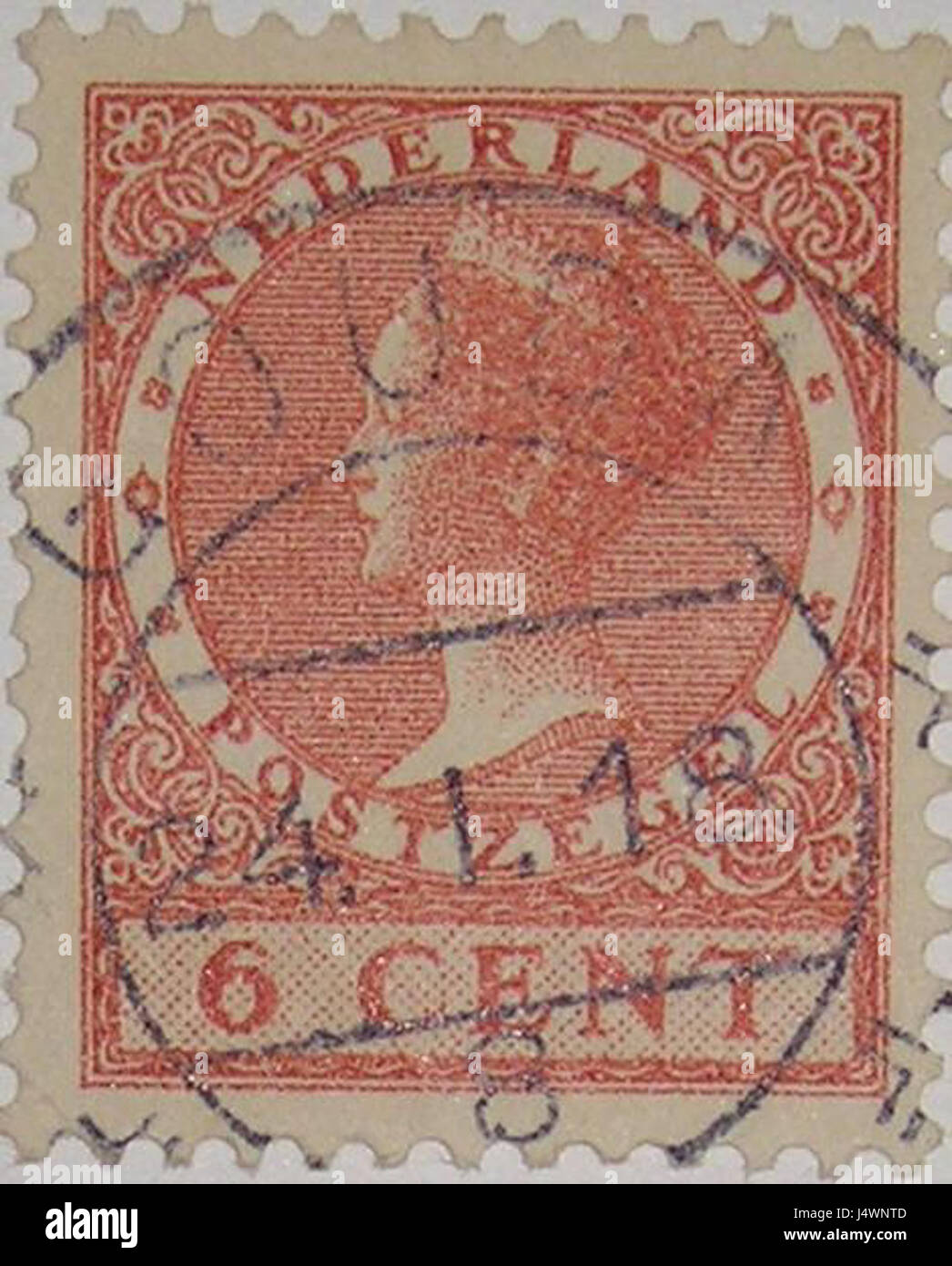 Questo francobollo dell'era Guglielmina, noto anche come Regno olandese dei Paesi Bassi, presenta disegni distinti da quel periodo. Riflette il significato artistico e storico dei francobolli postali durante la fine del XIX secolo e l'inizio del XX secolo nei Paesi Bassi. Foto Stock