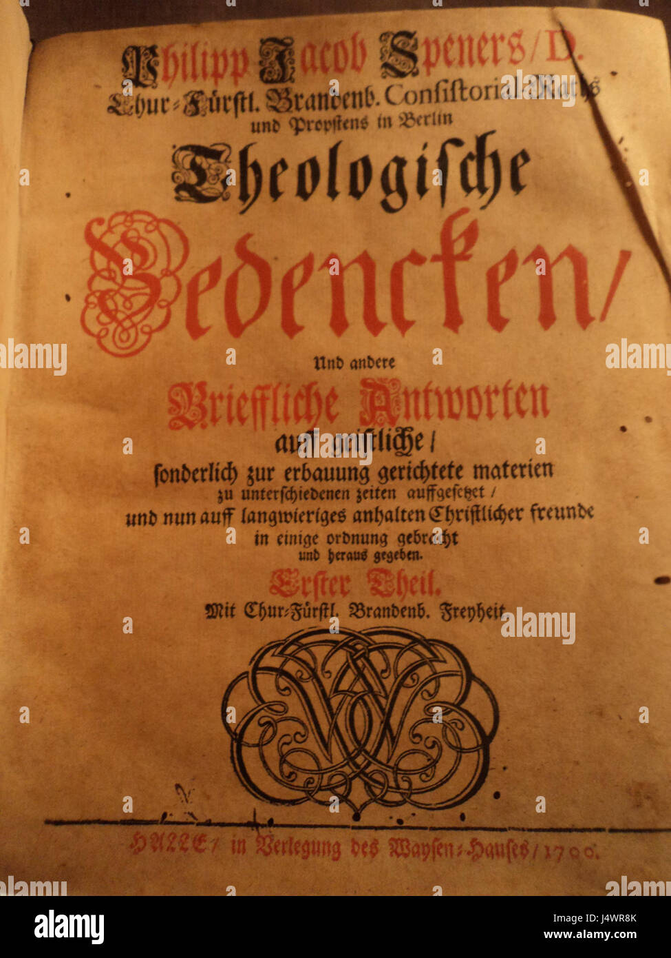 Un trattato teologico o riflessioni su questioni religiose, possibilmente un'opera storica o accademica che affronta questioni o concetti teologici. Foto Stock