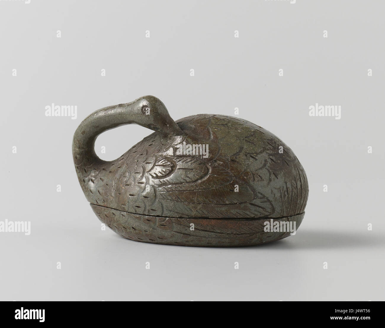 Si tratta di una scatola di incenso (wierookdoos) ospitata presso il Rijksmuseum, che presenta artigianato storico. La scatola è un bell'esempio di arte decorativa olandese Foto Stock