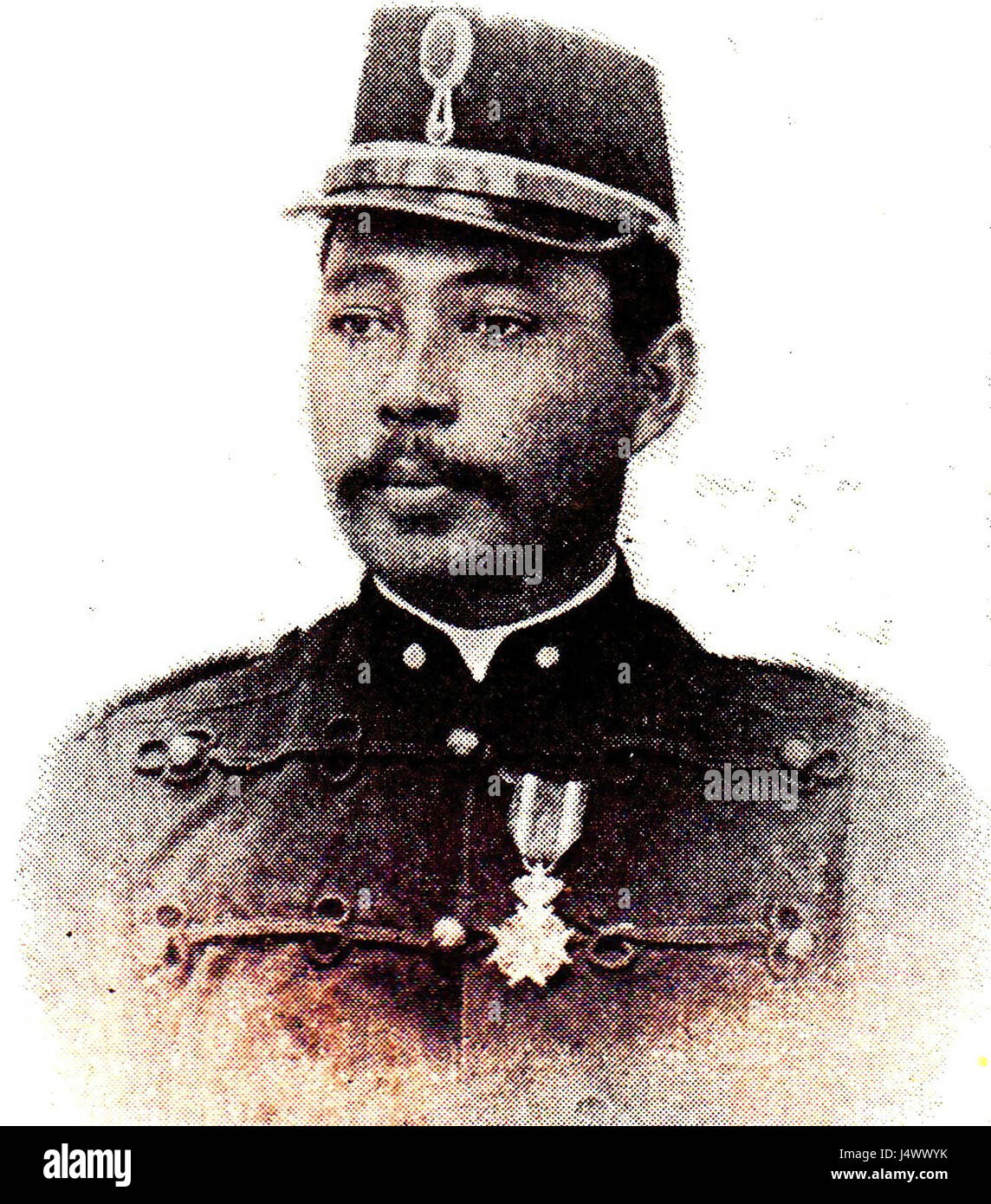 Werbata JDV era un ufficiale militare che deteneva il grado di MWO vierde klasse (Master Warrant Officer, quarta classe). Questa posizione riflette una brillante carriera militare, contribuendo alla disciplina e alle operazioni delle forze armate. Foto Stock