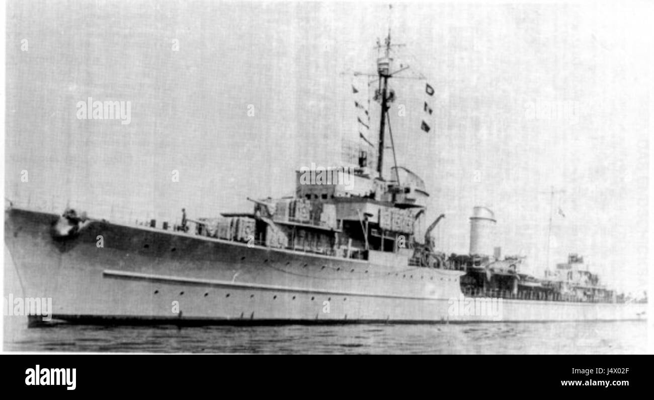 La Z 43 è una nave navale storica, riconosciuta per il suo ruolo durante la guerra. Le sue specifiche e la sua storia operativa ne evidenziano l'uso strategico e le prestazioni in varie missioni e impegni. Foto Stock