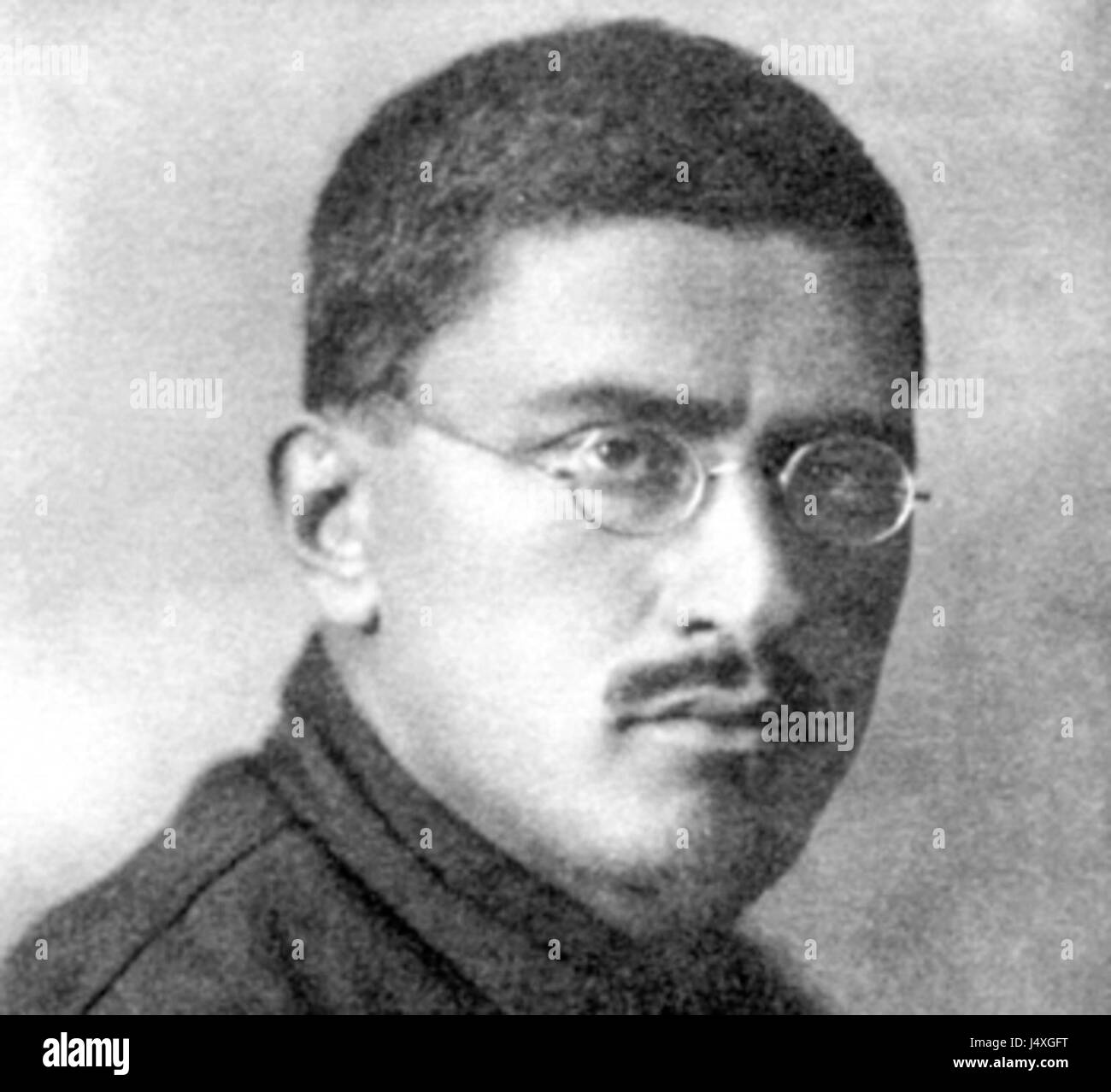 Trifonov V.A. si riferisce a una figura storica o accademica, probabilmente uno studioso o un professionista in un particolare campo. Ulteriori dettagli sono necessari per identificare i contributi specifici, ma il titolo suggerisce un individuo significativo della storia o del mondo accademico. Foto Stock