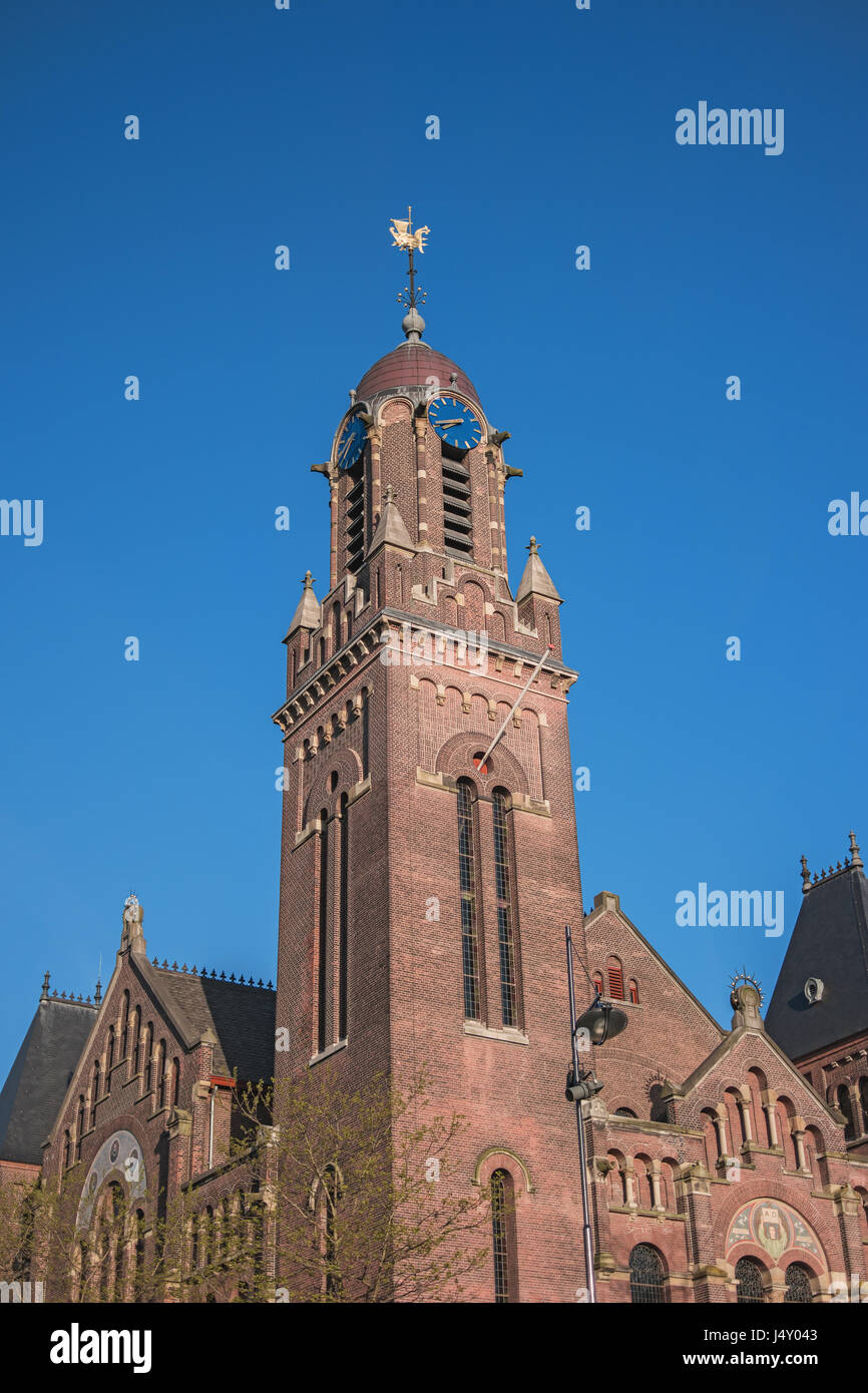 L'Arminius chiesa, Rotterdam, Paesi Bassi, l'Europa. Costruito tra il 1895 e il 1897. Edificio monumentale, architettura europea. Noto anche come Debatcentr Foto Stock