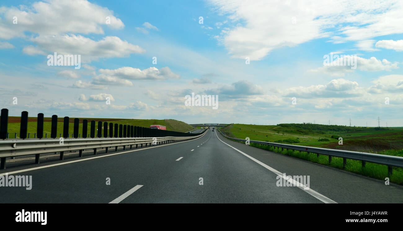 L'autostrada da Arad a Timisoara città paesaggio Romania Foto Stock