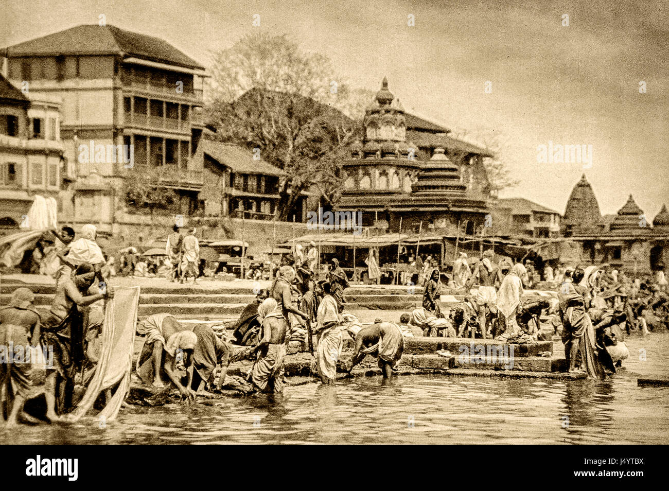 Vintage 1900s vecchia foto del fiume Godavari ghat, nashik, Maharashtra, India, Asia Foto Stock