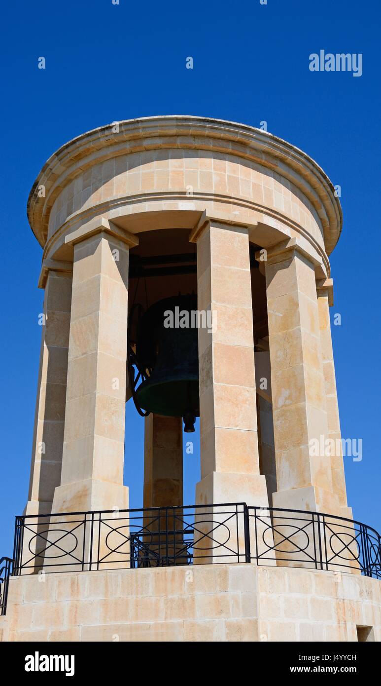 Vista dell'Assedio Memorial campanile, La Valletta, Malta, l'Europa. Foto Stock