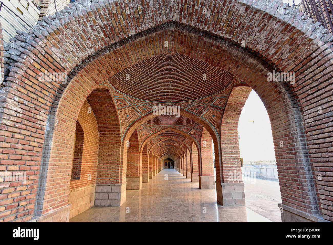 La Moschea Blu a Tabriz, Iran. La Moschea Blu è una famosa moschea storica in Tabriz, Iran. La moschea nel 1465 su ordine di Shah Jahan. Foto Stock
