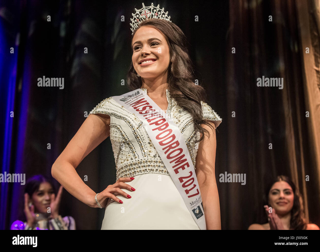 Londra, Regno Unito. Il 12 maggio 2017. Miss London 2017 Finale © Guy Corbishley/Alamy Live News Foto Stock