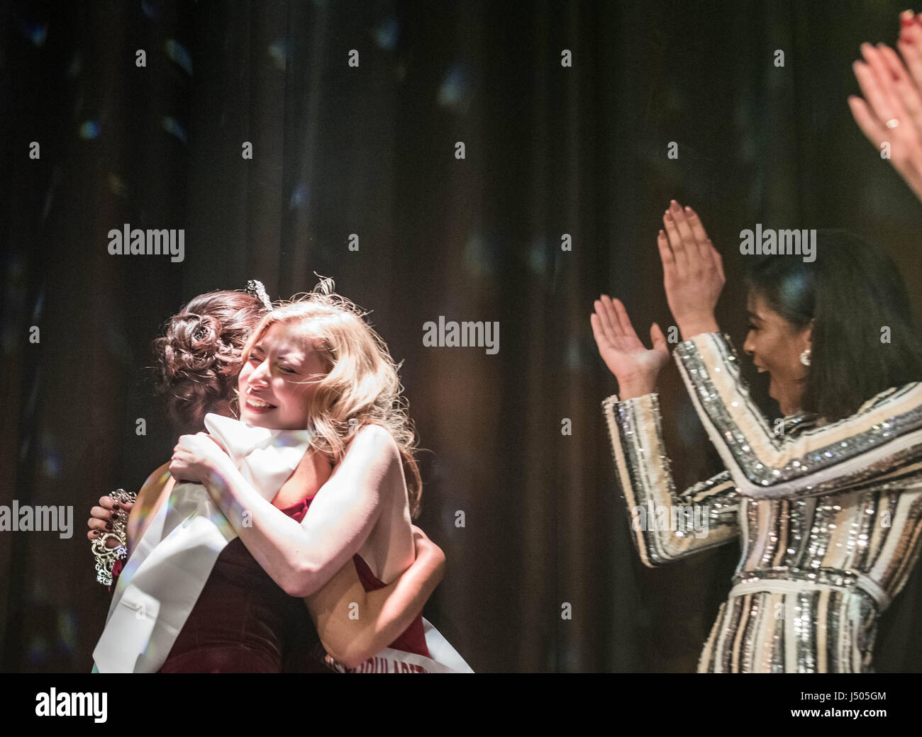 Londra, Regno Unito. Il 12 maggio 2017. Miss London 2017 Finale © Guy Corbishley/Alamy Live News Foto Stock