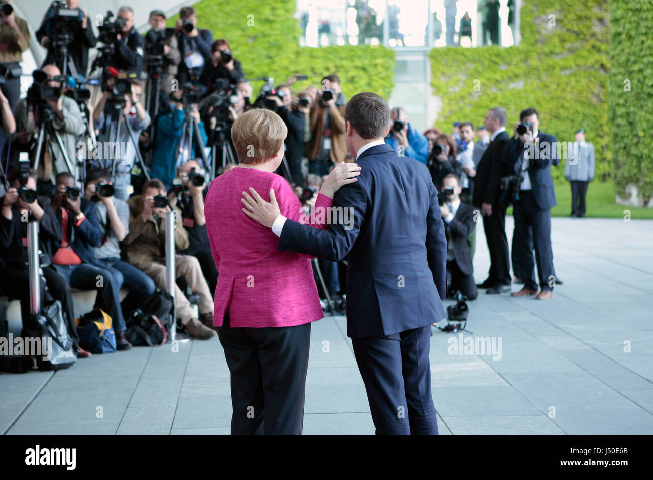 Simon Becker / Le Pictorium - Emmanuel Macron incontra Angela Merkel a Berlino - 15/05/2017 - Germania / Berlino / Berlino - il nuovo Presidente della Repubblica francese Emmanuel Macron è venuto per incontrare Angela Merkel, il Cancelliere tedesco per la sua prima visita internazionale. Foto Stock