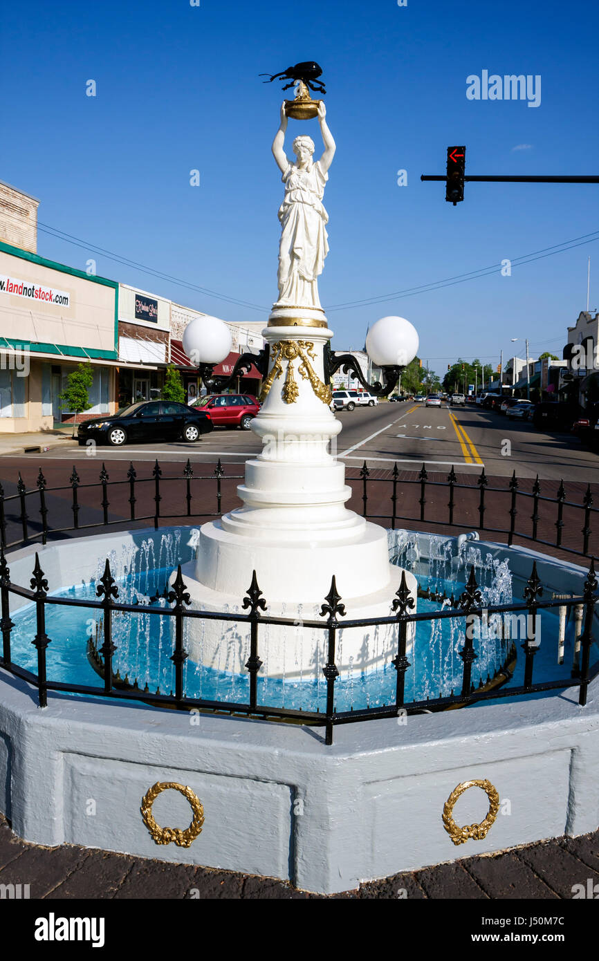 Alabama,Coffee County,Enterprise,Main Street,Boll Weevil Monument,eretto 1919,peste agricola,regione di coltivazione del cotone,centro,AL080520040 Foto Stock