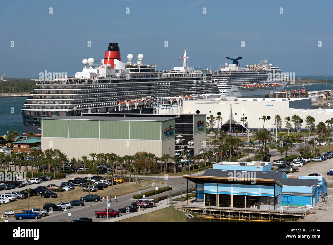 Navi da crociera al Cruise Terminal 1 in Port Canaveral Florida USA. Maggio 2017 Foto Stock