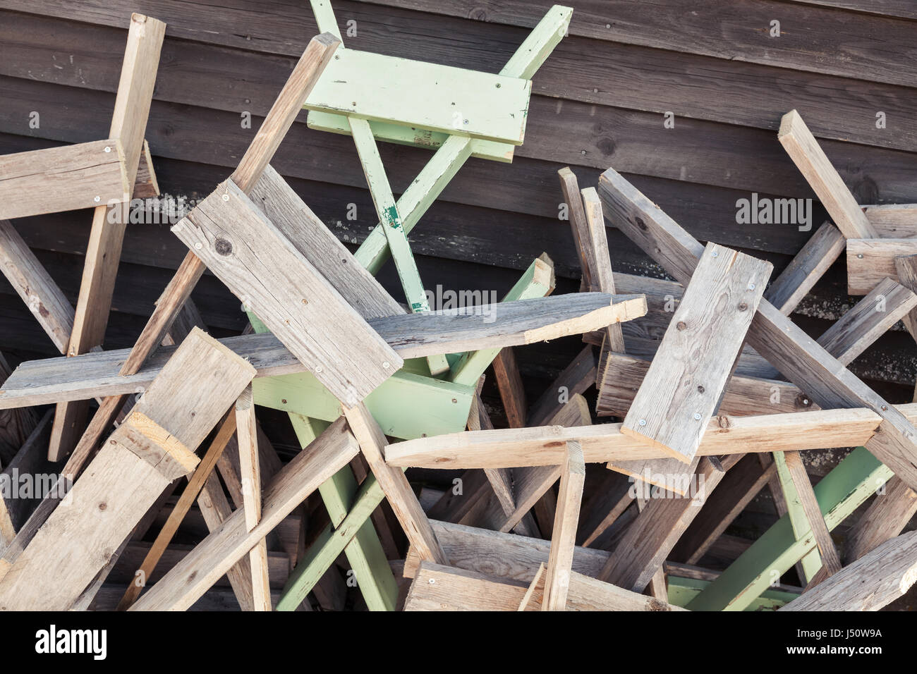 Pila caotica di costruzioni in legno, rurale foto di sfondo Foto Stock