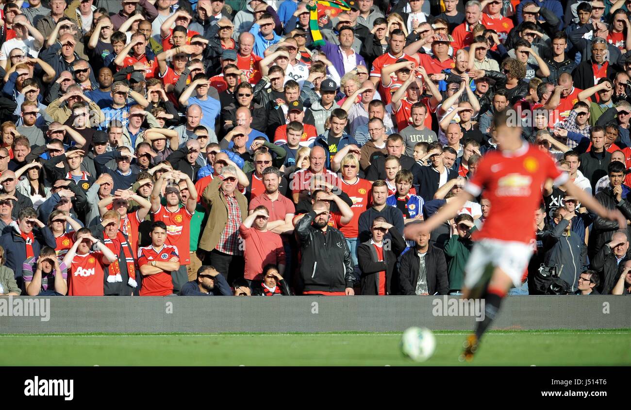 Il MANCHESTER UNITED FANS MANCHESTER UNITED FC V WEST MANCHESTER UTD FC V West Ham OLD TRAFFORD Manchester Inghilterra 27 settembre 2 Foto Stock