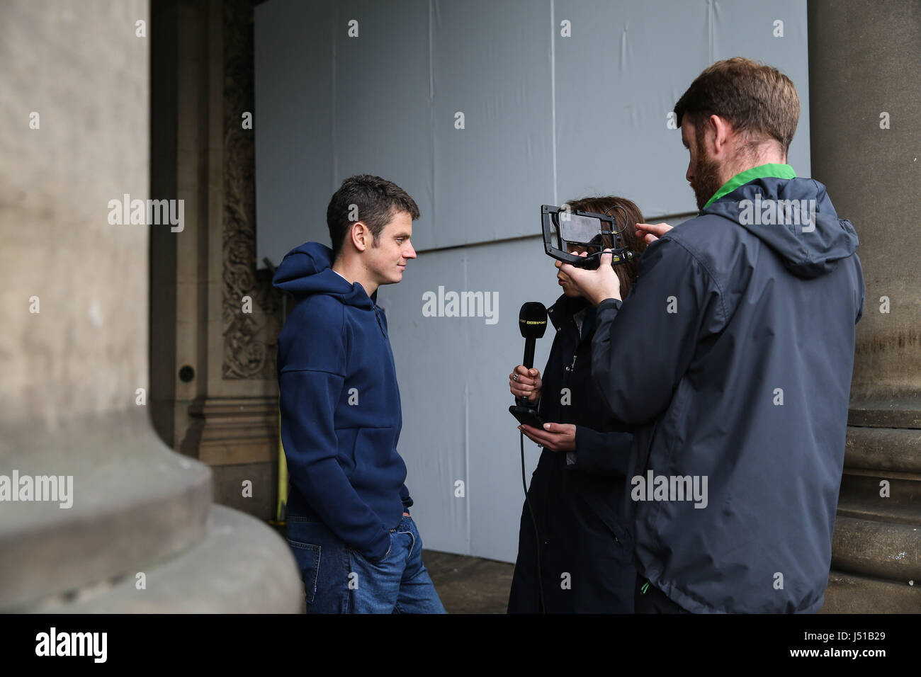 Triatleta Jonny Brownlee al Jonny Brownlee pietra miliare nella città di acquisizione a Leeds Town Hall, precedendo la Columbia Threadneedle World Triathlon Leeds il decimo e undicesimo Giugno 2017.PRESS ASSOCIATION foto. Picture Data: lunedì 15 maggio, 2017. Foto di credito dovrebbe leggere: Barrington Coombs/PA FILO Foto Stock